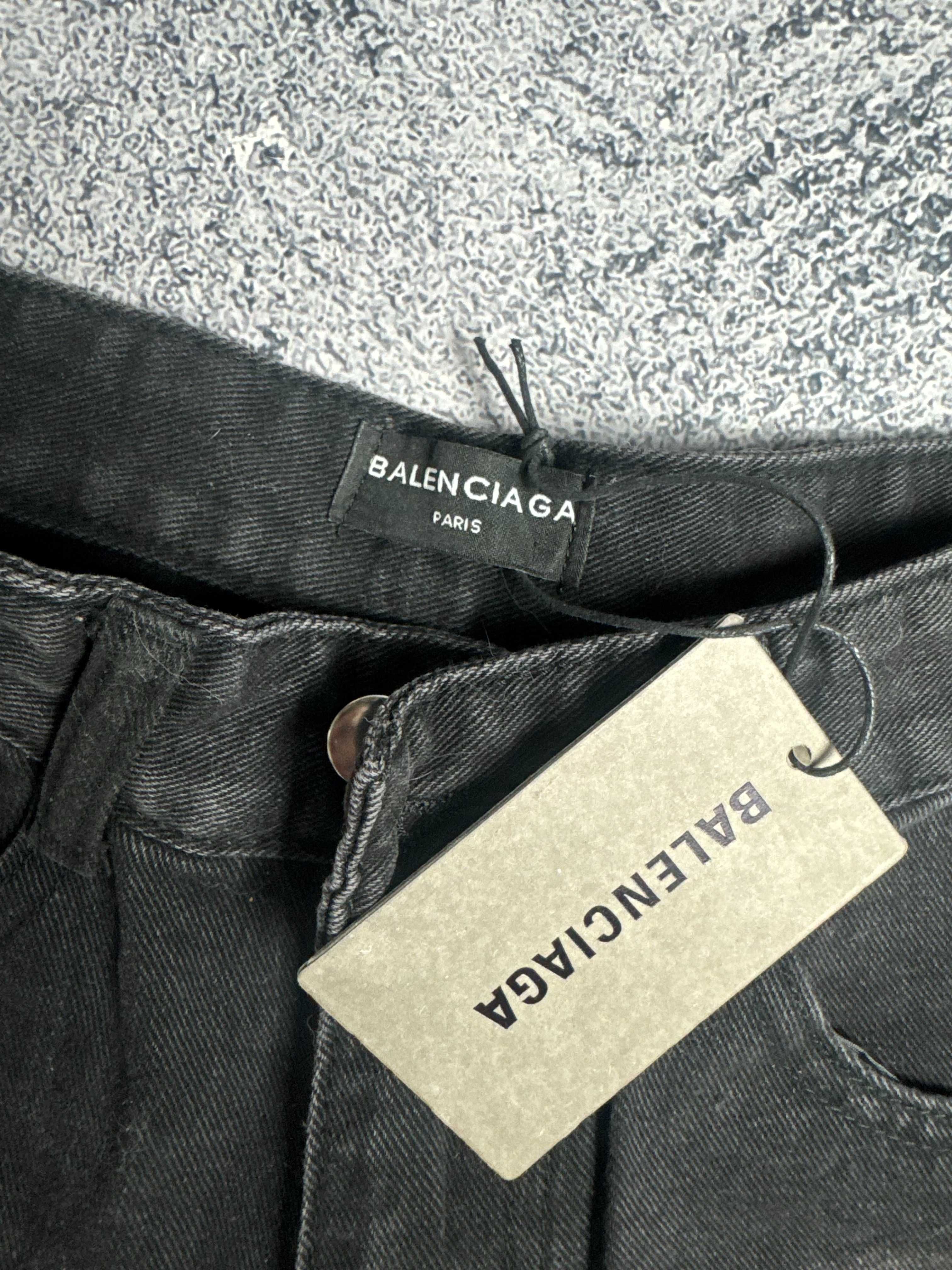 Шорти Balenciaga x Adidas з бірками distressed opium