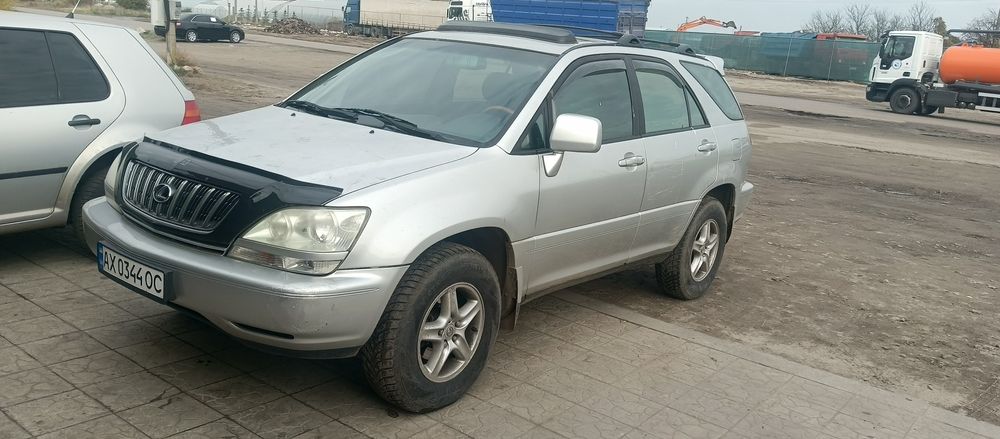 Продам обмен моя доплата.Лексус RX 300