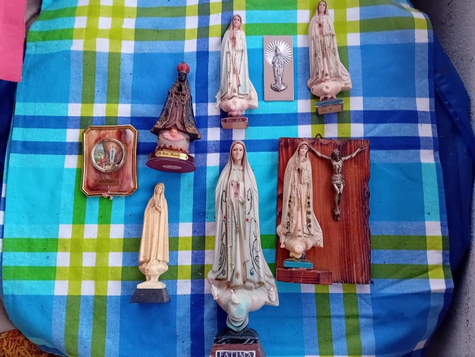 Conjunto de Figuras Religiosas