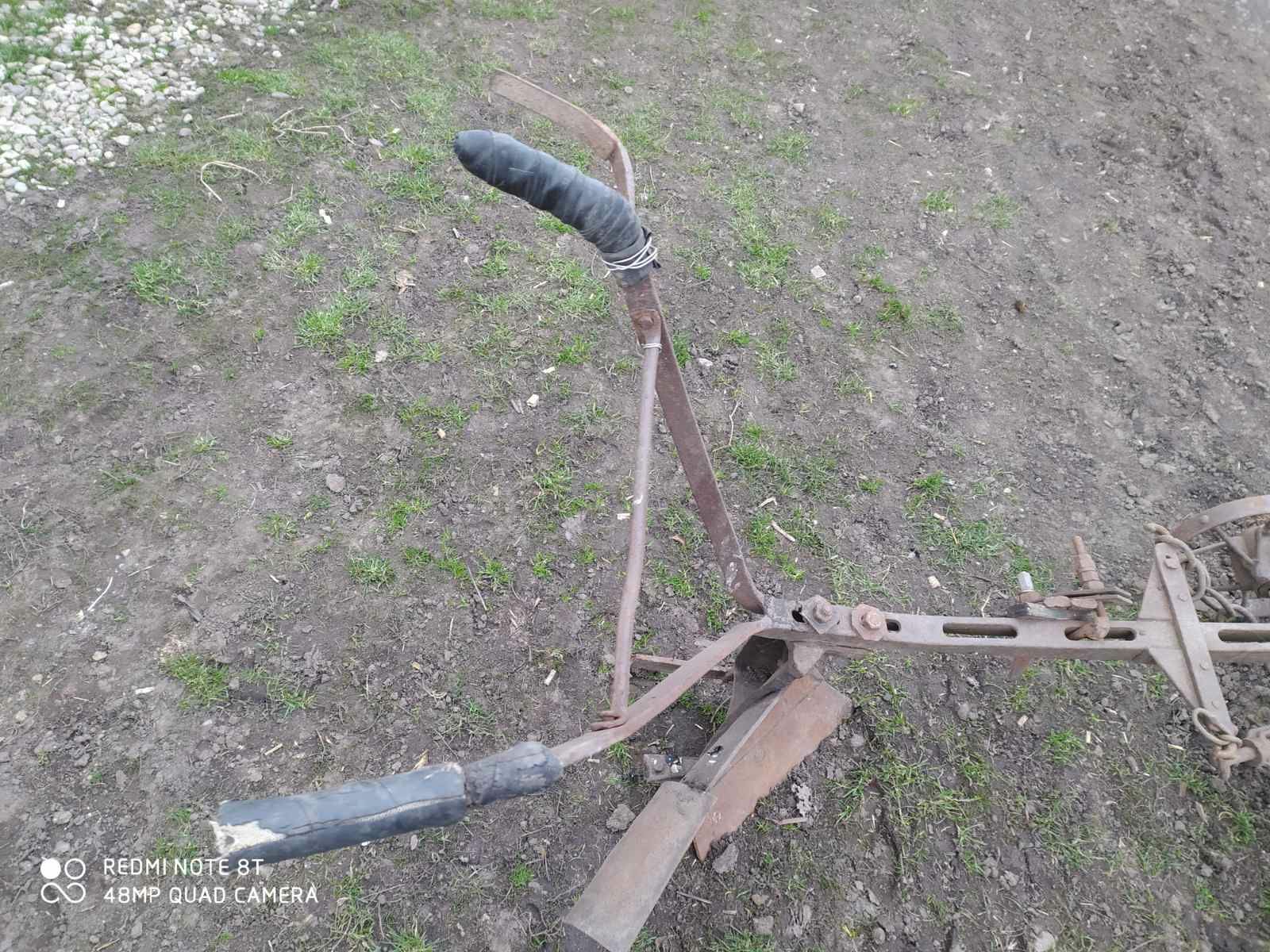 Кінський плуг до Двох Коней в Хорошому стані