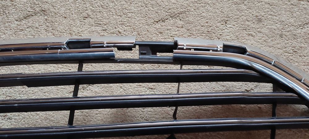 Решітка переднього бамперу Форд фієста 2018 року Америка