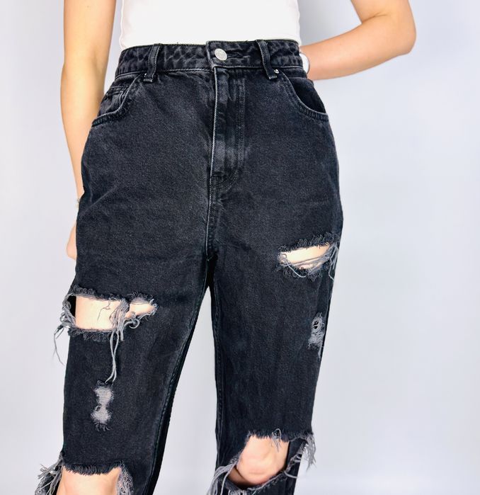 Czarne jeansy z dużymi przetarciami L 40 Denim Co.