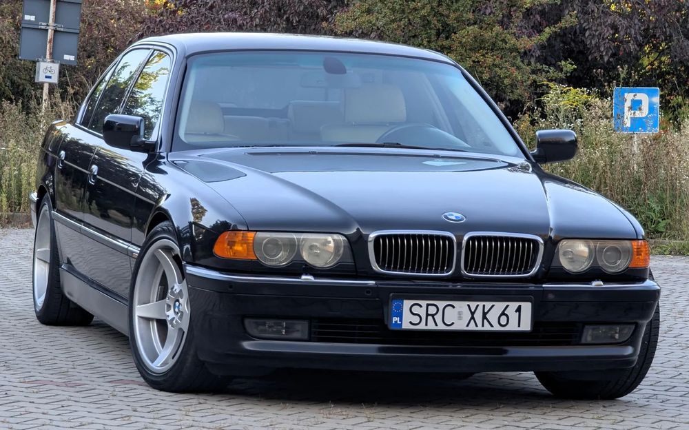 BMW Seria 7 BMW E38 750i V12 czarny + jasne Individual. bez korozji Rondell 0022