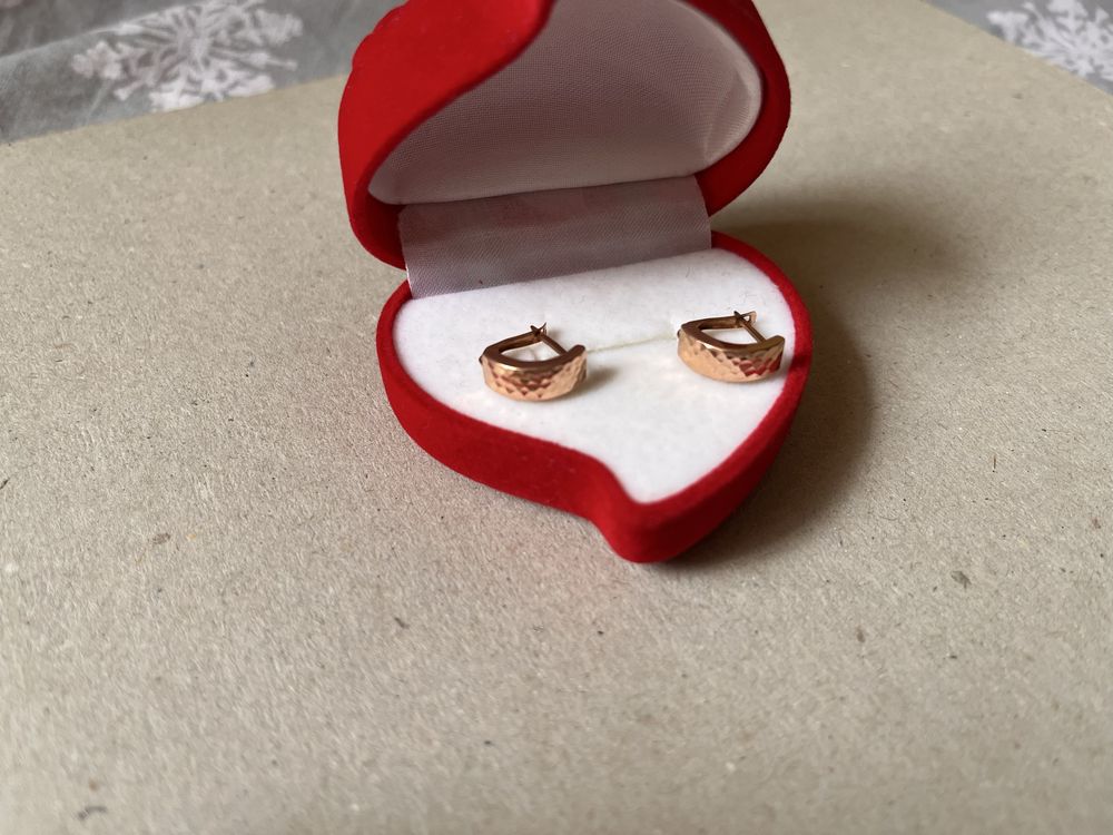 Сережки  585 проба