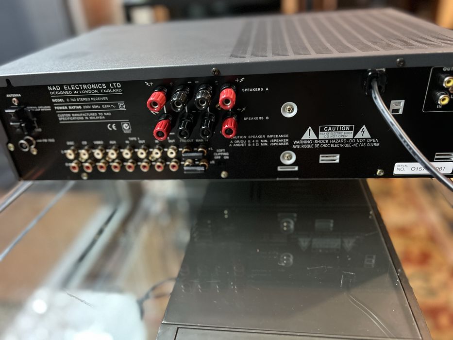 Amplificador/receiver NAD C740. Bom estado, excelente som
