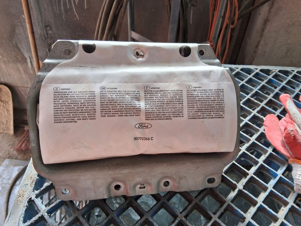 Konsola z poduchą kuga mk1