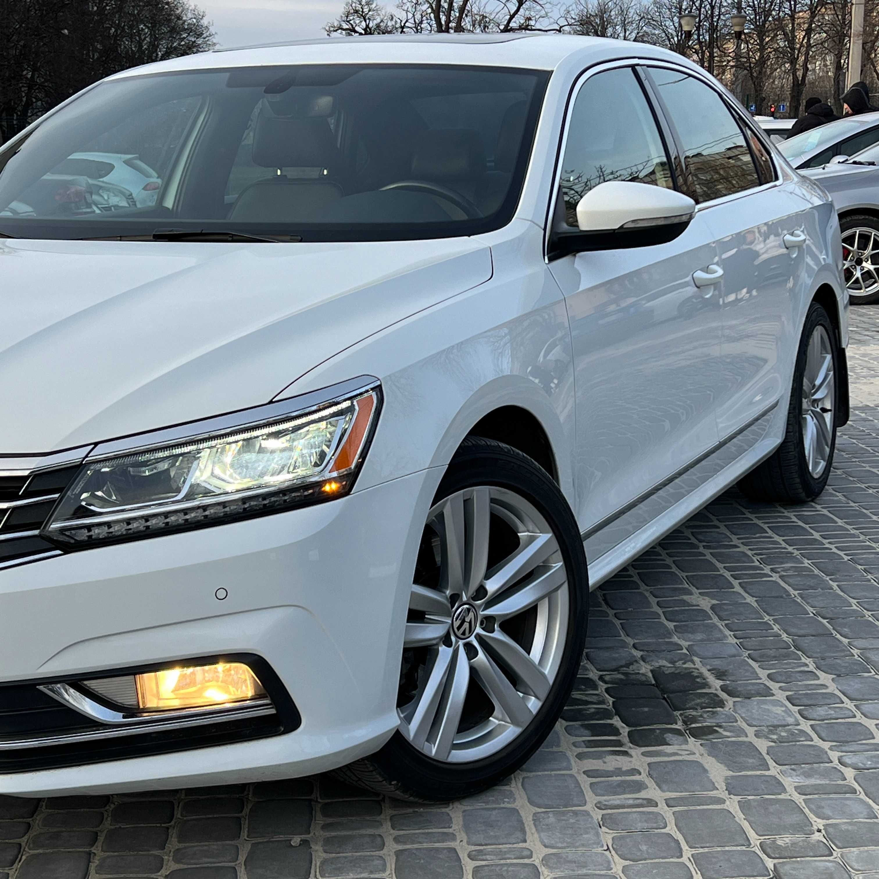 Продам Volkswagen Passat 2017 рік можлива розстрочка, кредит!