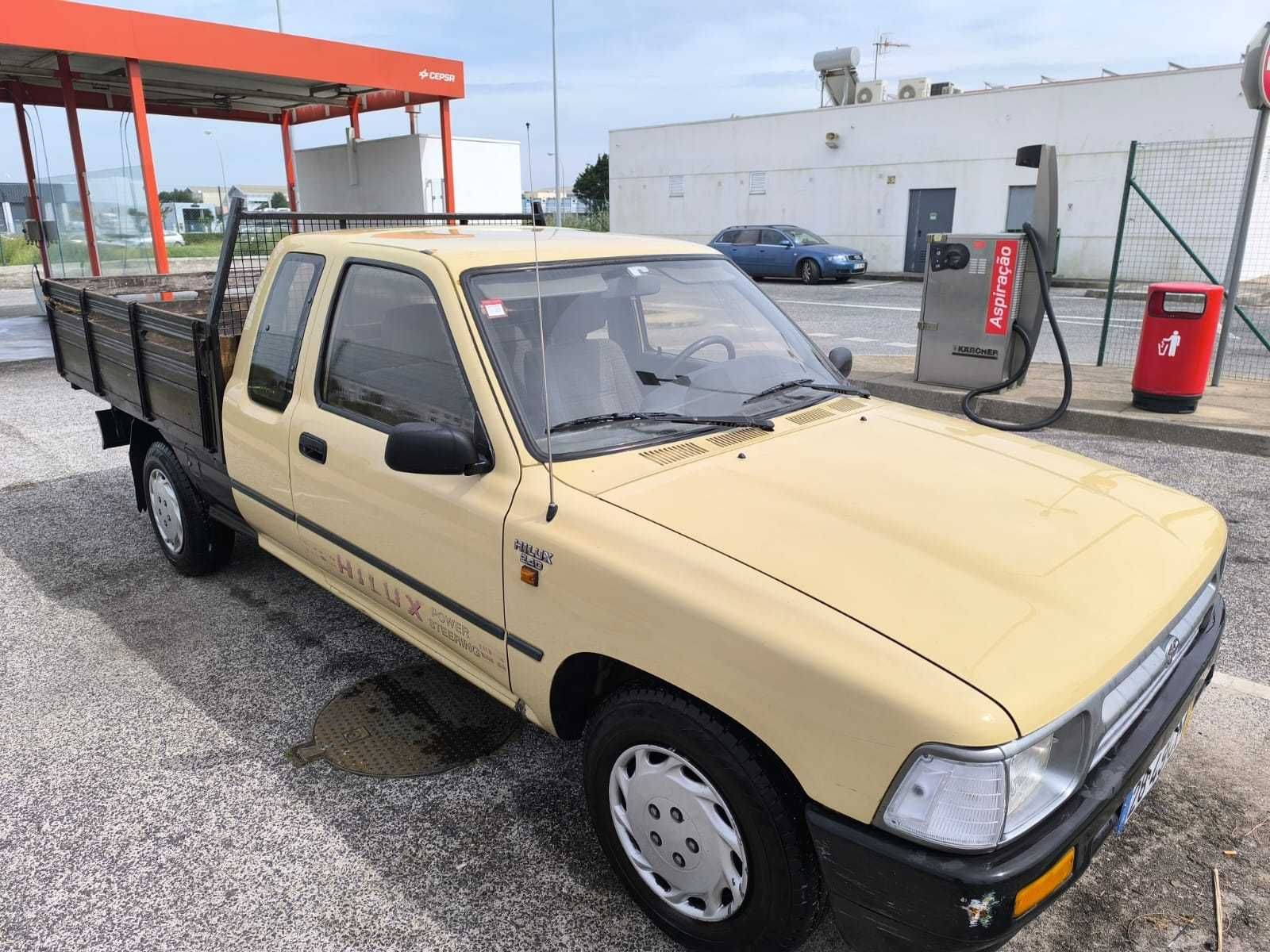 Toyota Hilux 2.4