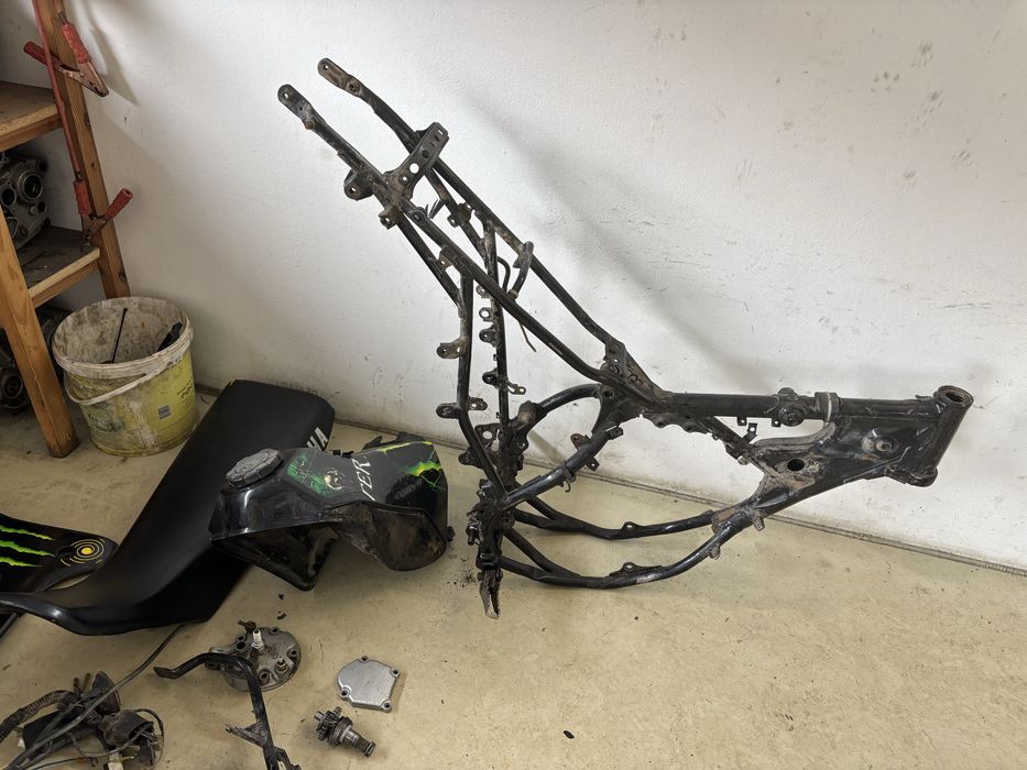 Części YAMAHA DT125 R Tdr Silnik Wał Plastiki Lampa Koło Moduł Lagi
