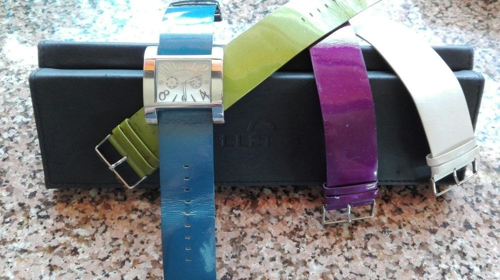 Relógio Eletta com 4 braceletes, mostrador do relógio em madrepérola