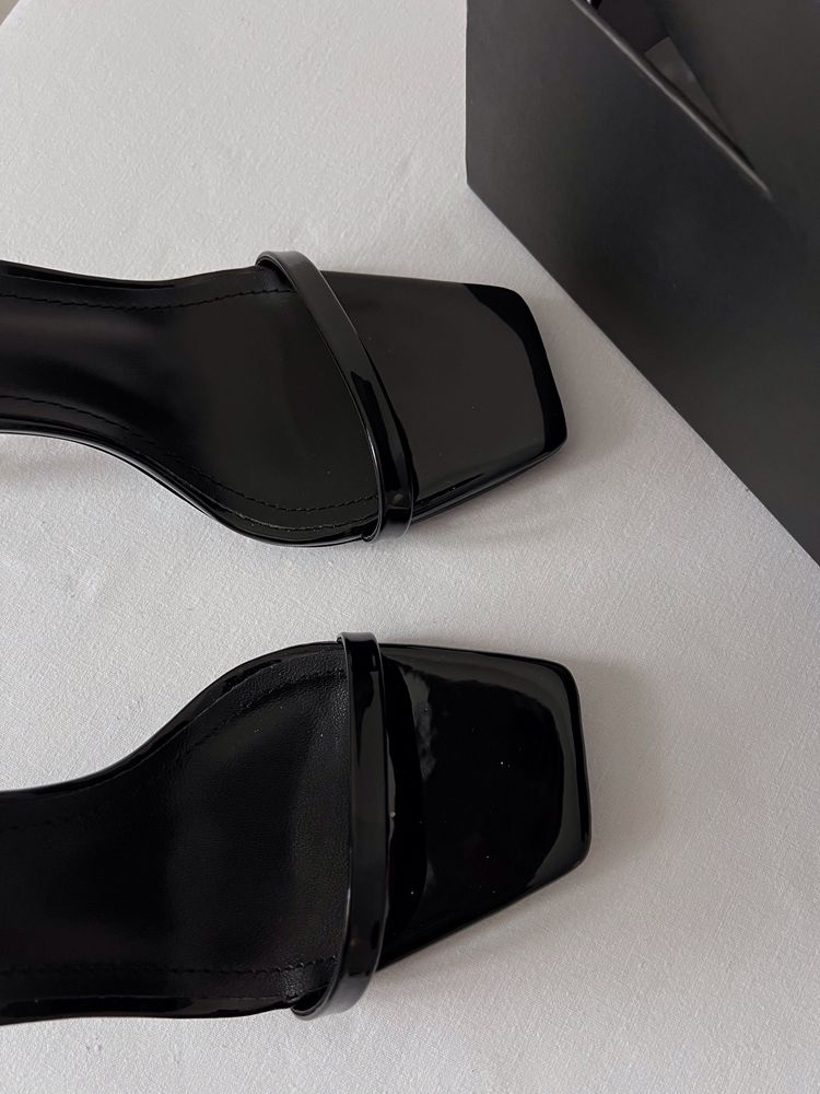 Босоніжки ysl, босоножки ив сен лоран, туфли ив сен лоран, босоножки