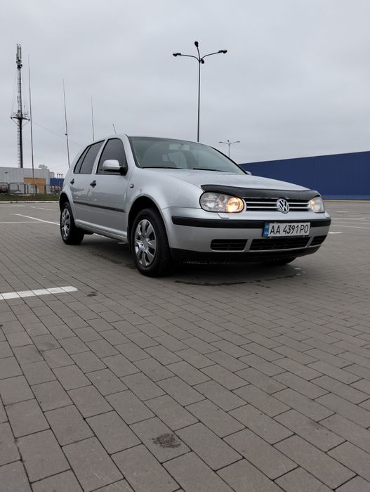 Гольф 4 1.4 16V 2004 року