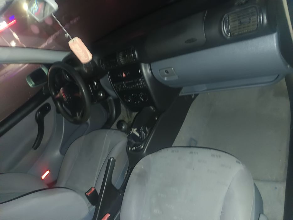 Sprzedam samochód SEAT LEON 1,6 , 16 v. benzyna