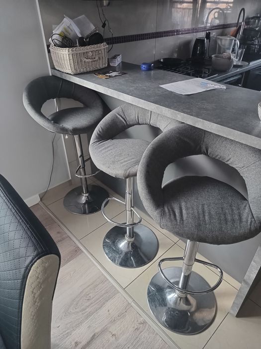 Zestaw 3hokerow zadbanych tylko za 350zl