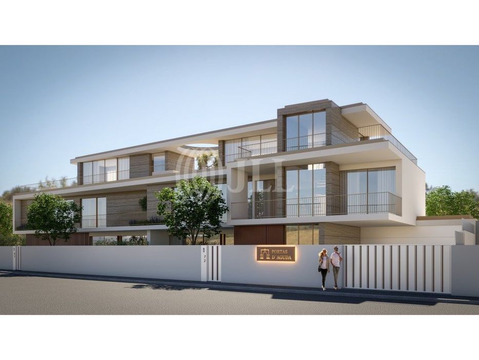 Moradia T4 com estacionamento, em Arcozelo, Porto