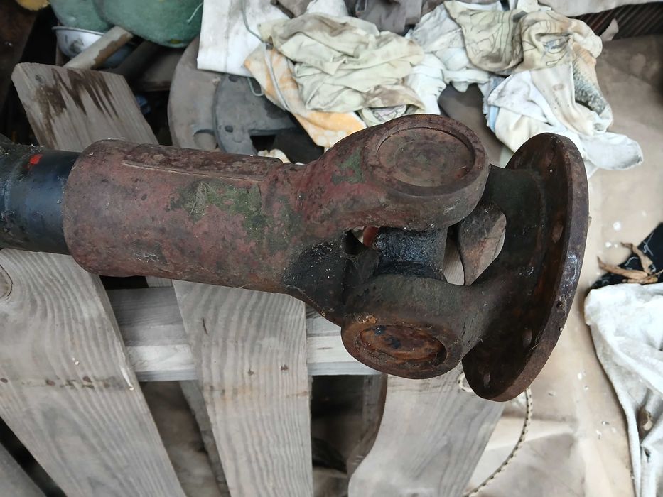 Продам карданний вал ІФА