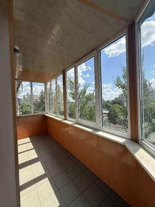 Продам трехкомнатную с ремонтом 77м2 район Госпром Центр 88666