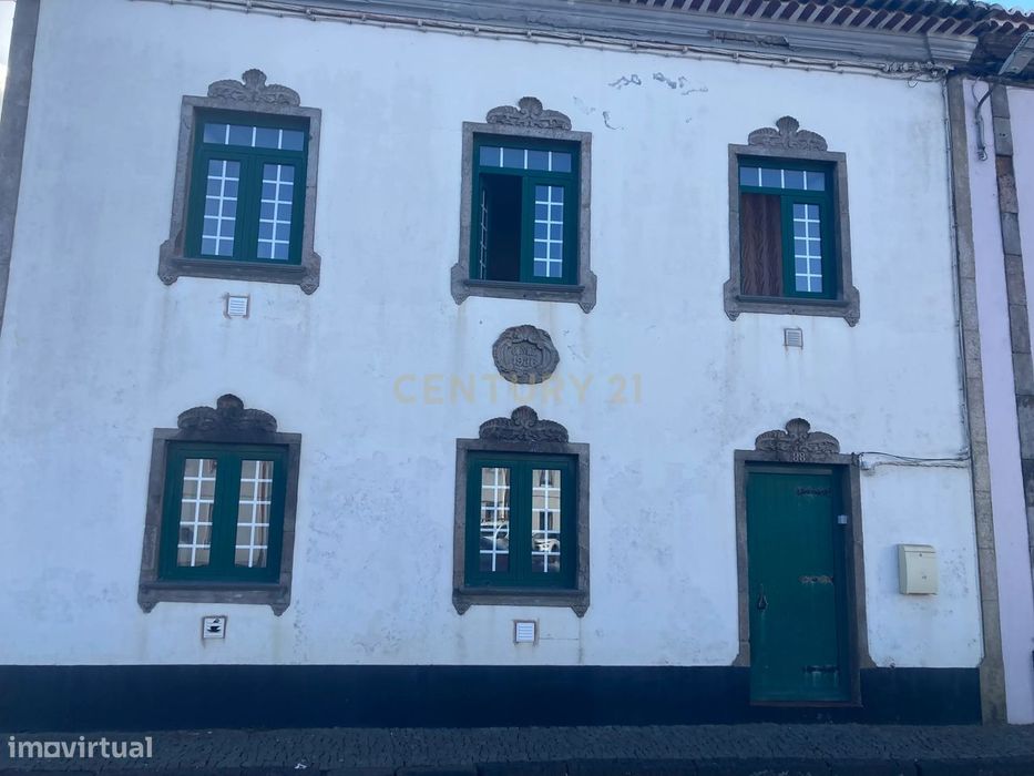 Moradia T4 em São Sebastião