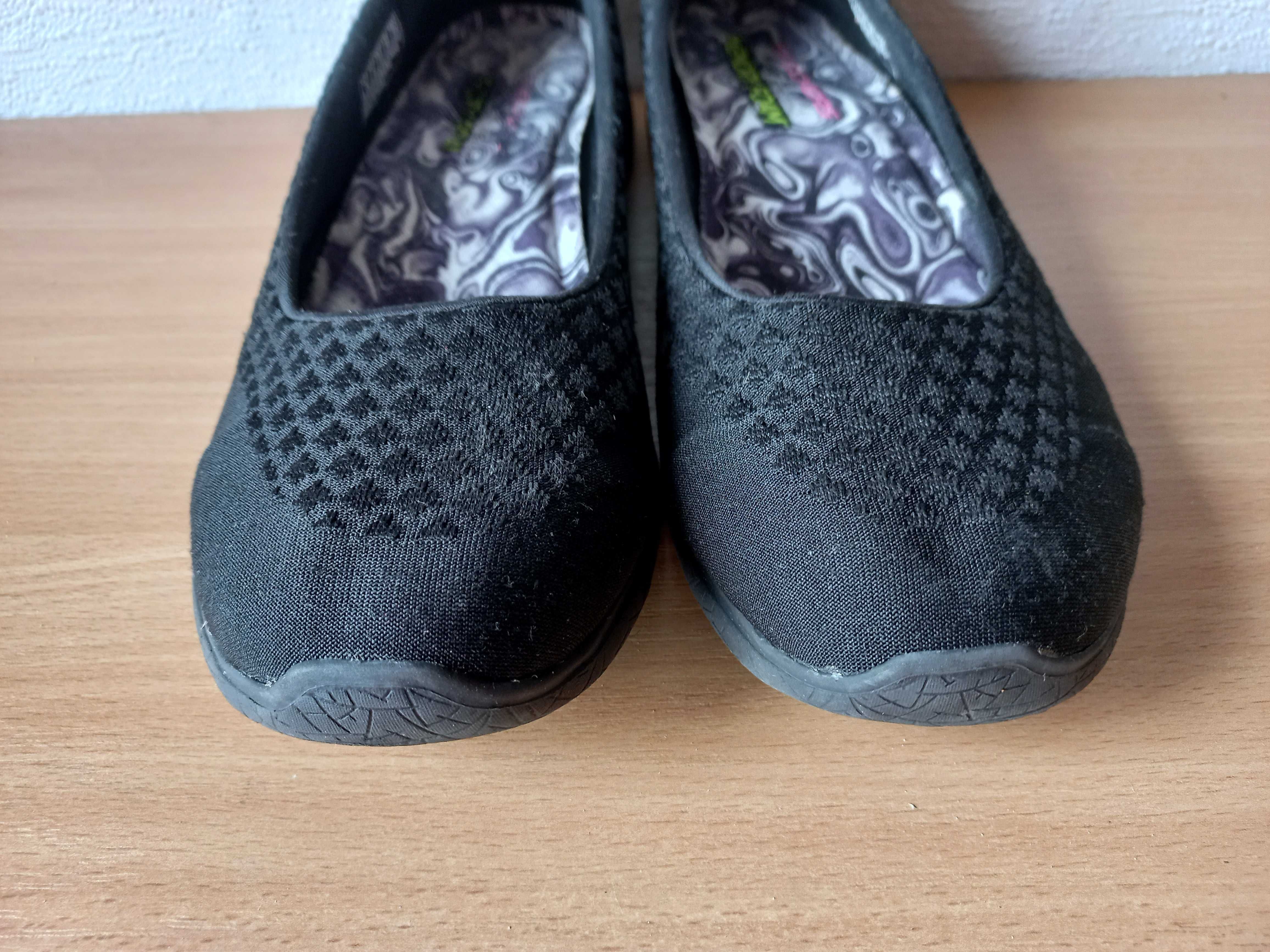 Чудові мокасини балетки Skechers 39 р. устілка 25,5 см.