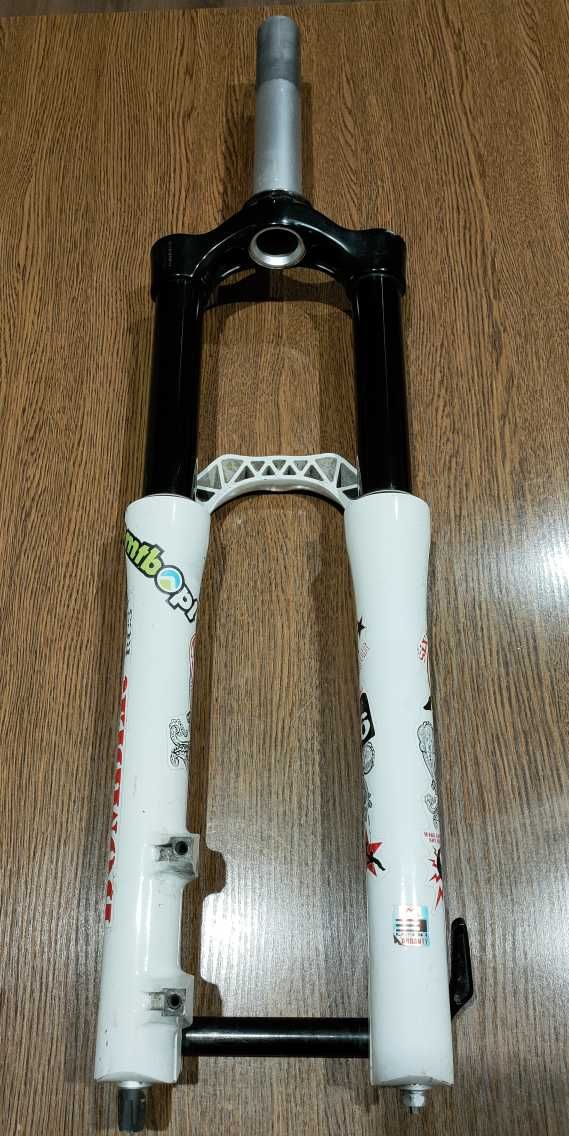 Marzocchi Bomber 66 RCV - sterówka 1,5 cala