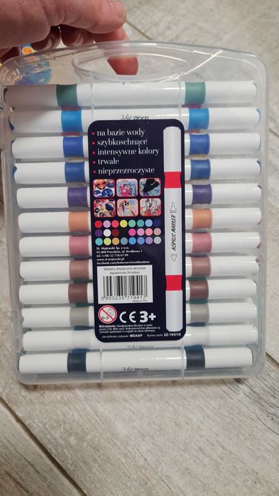 Набір акрилових маркерів Loozz Art.