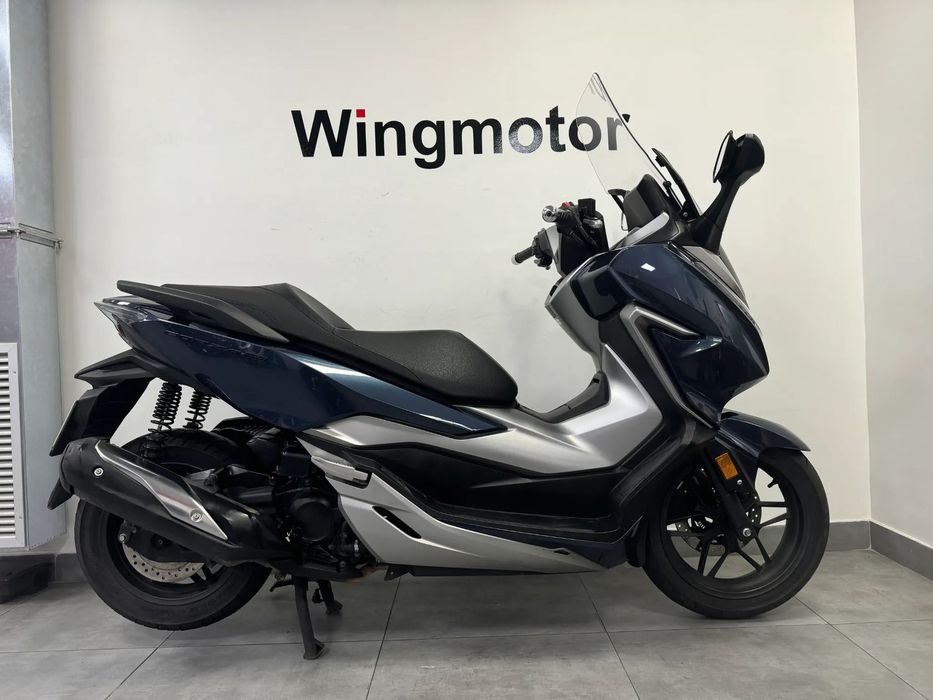 Honda Forza 300