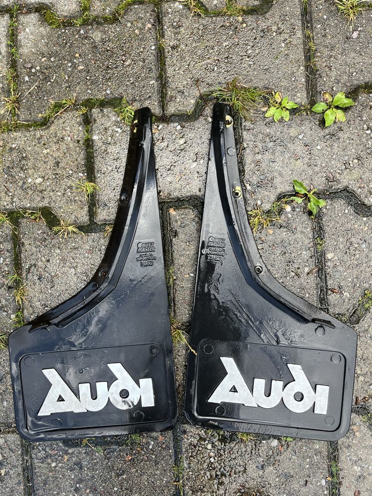 Oryginalne chlapacze z audi quatro