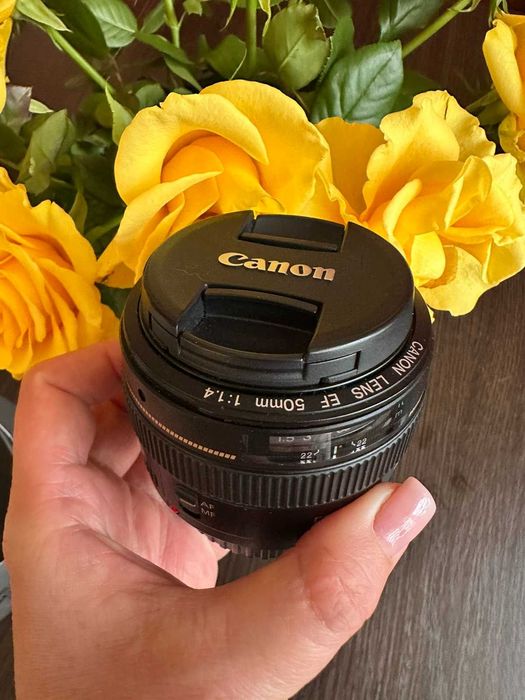 Фотоапарат Canon 6D mark 2 + 50mm f/1.4