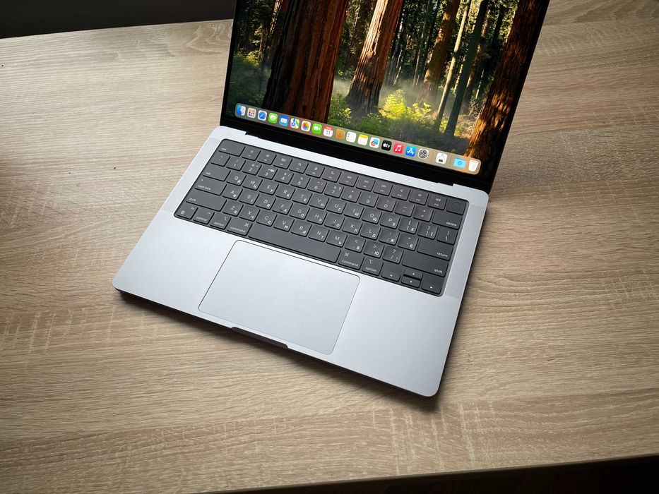 MacBook Pro 14' 2021р. M1 Max / 32 GPU / 32Gb RAM_1000gb SSD_ 8 циклів