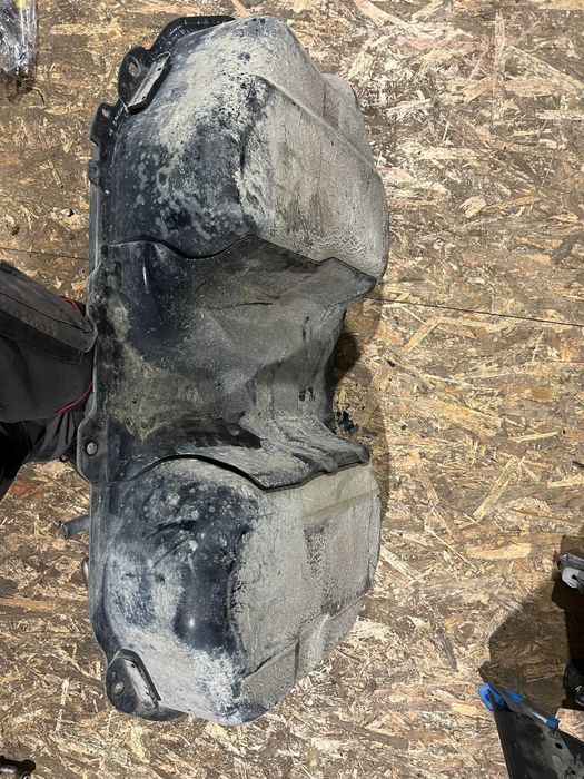 Бак паливний топливный Б/У Mitsubishi Lancer IX Лансер 9 ORIGINAL