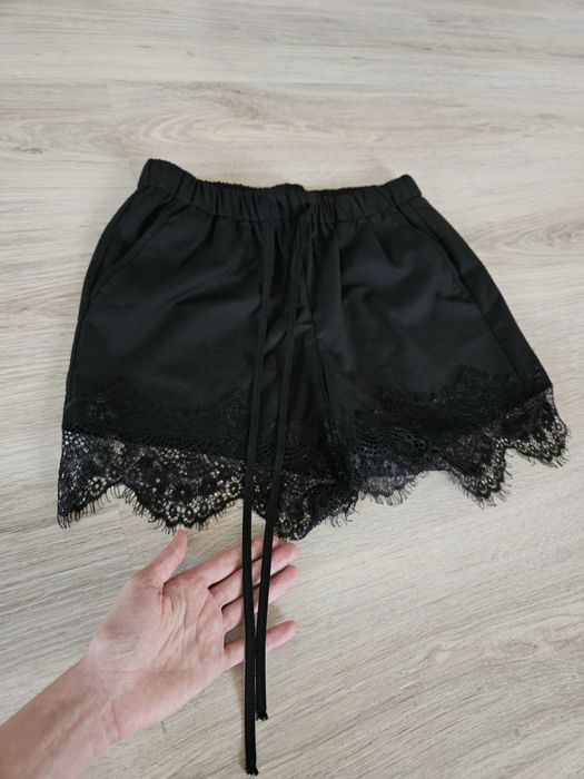 Шорти Reserved з мереживом