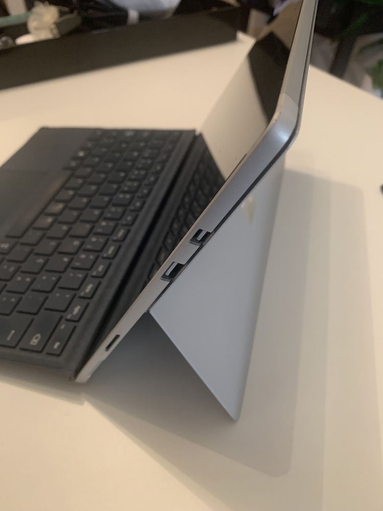 Surface Pro 5 i7