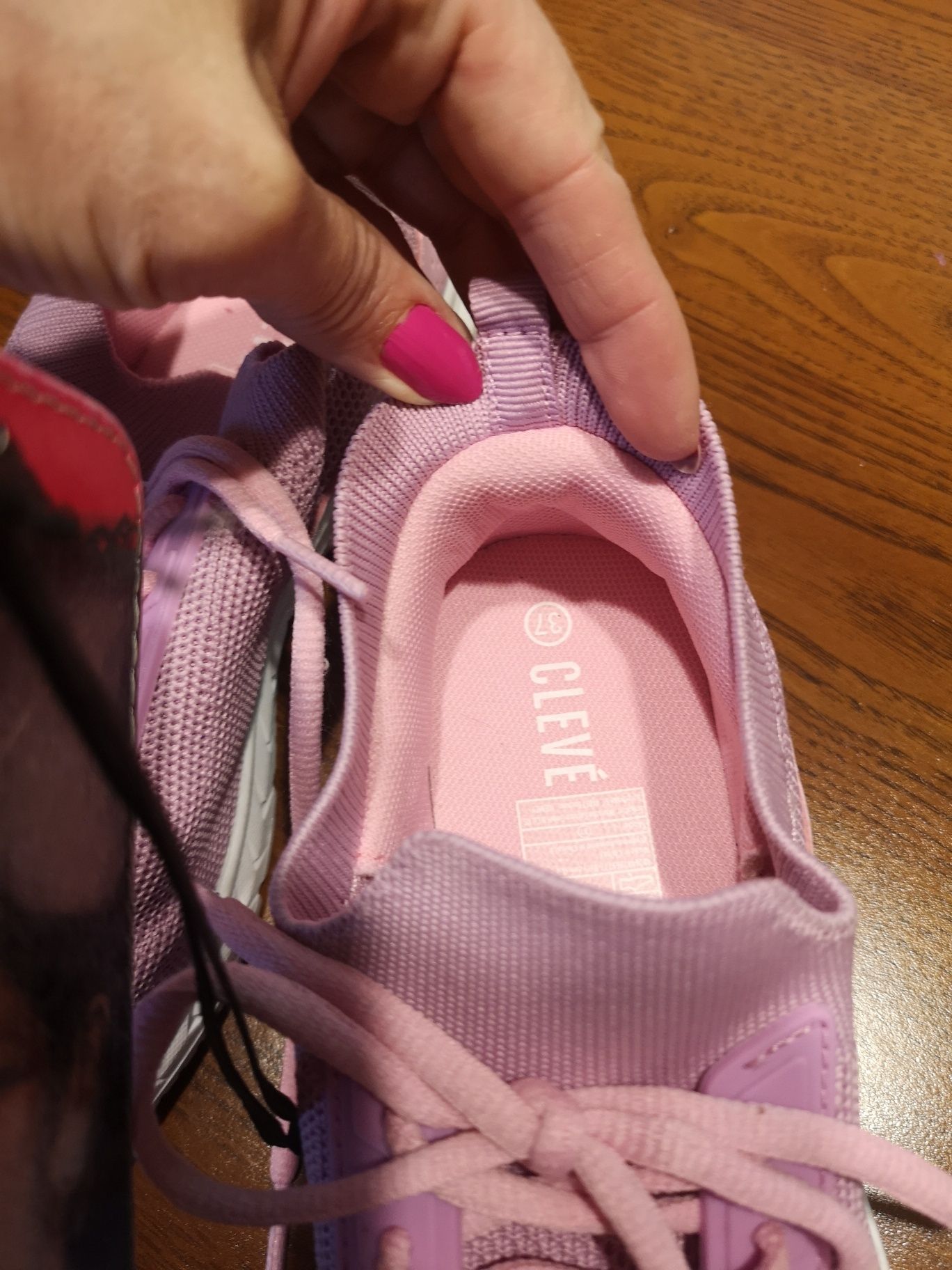 Buty sportowe F-my Cleve roz. 37 - 24  cm