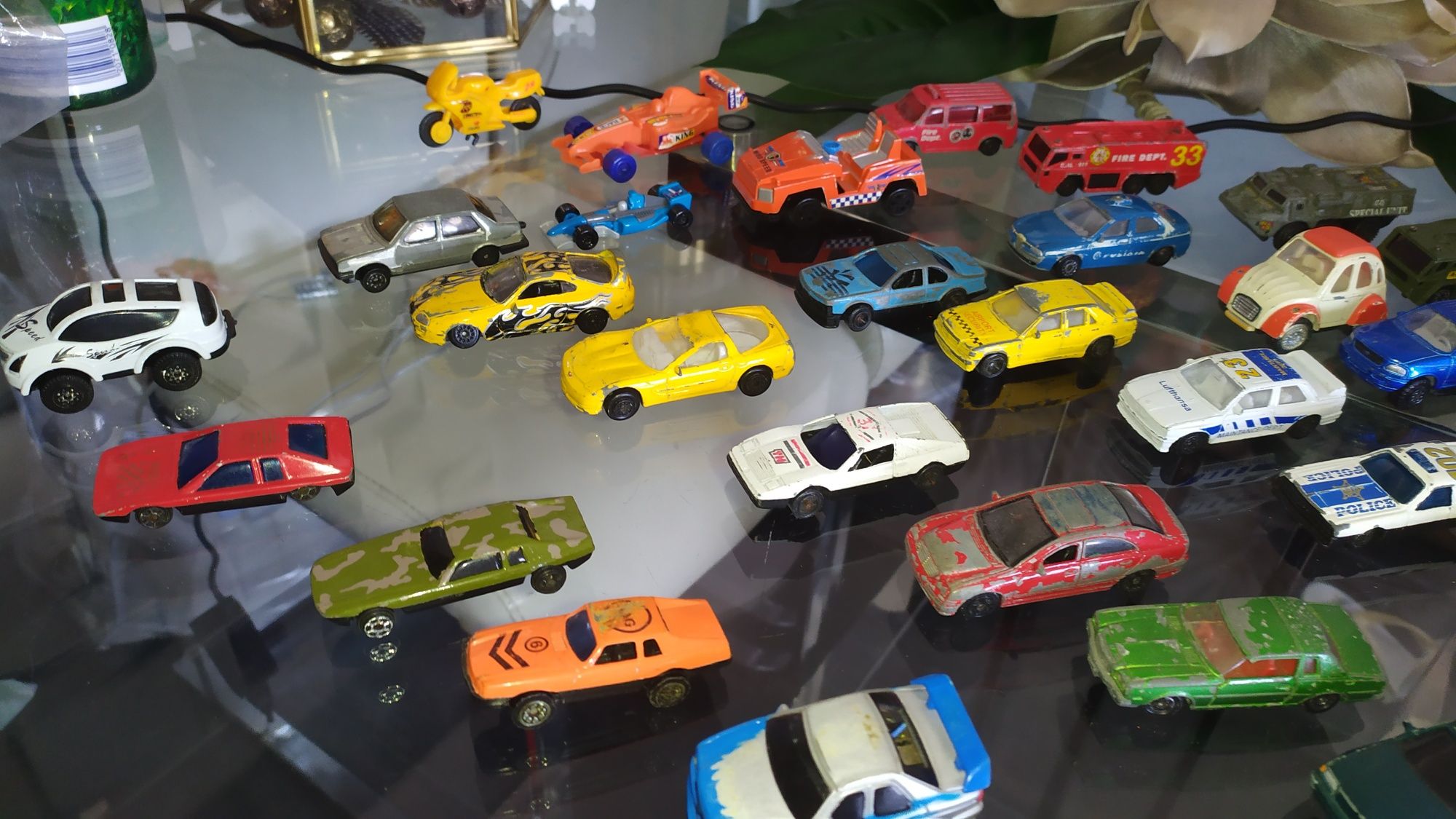 Carros miniaturas várias marcas antigos