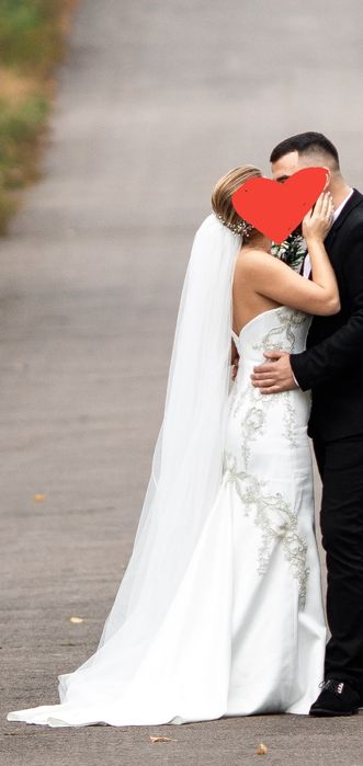 Весільна сукня