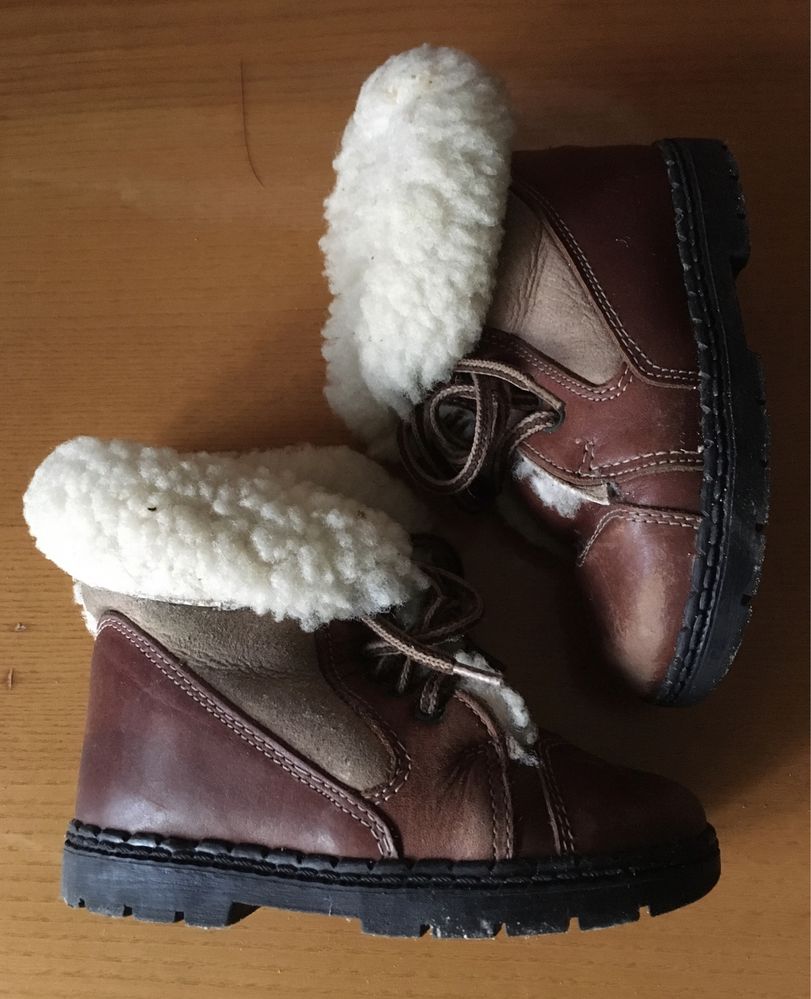Зимові черевички на натуральному хутрі для дитини розмір 23