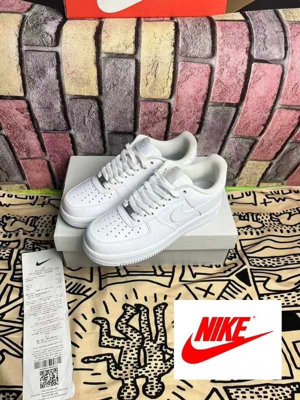 biały\AirF1*Nike nowy UnisexTrampki.39