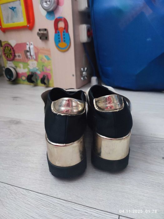 Туфлі 38,39 розмір на платформі