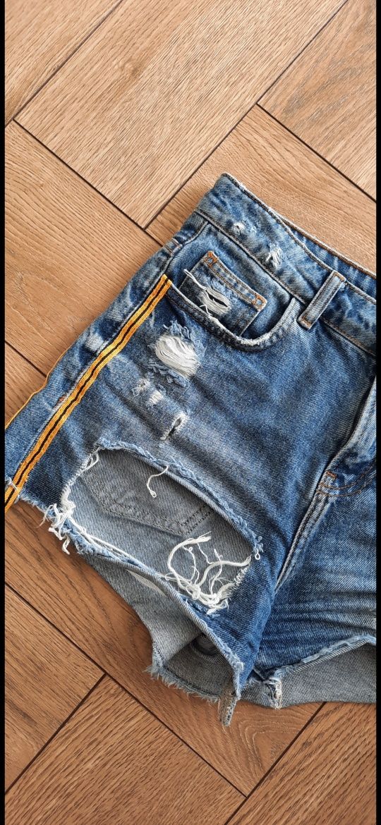 Spodenki jeansowe reserved r. Xs