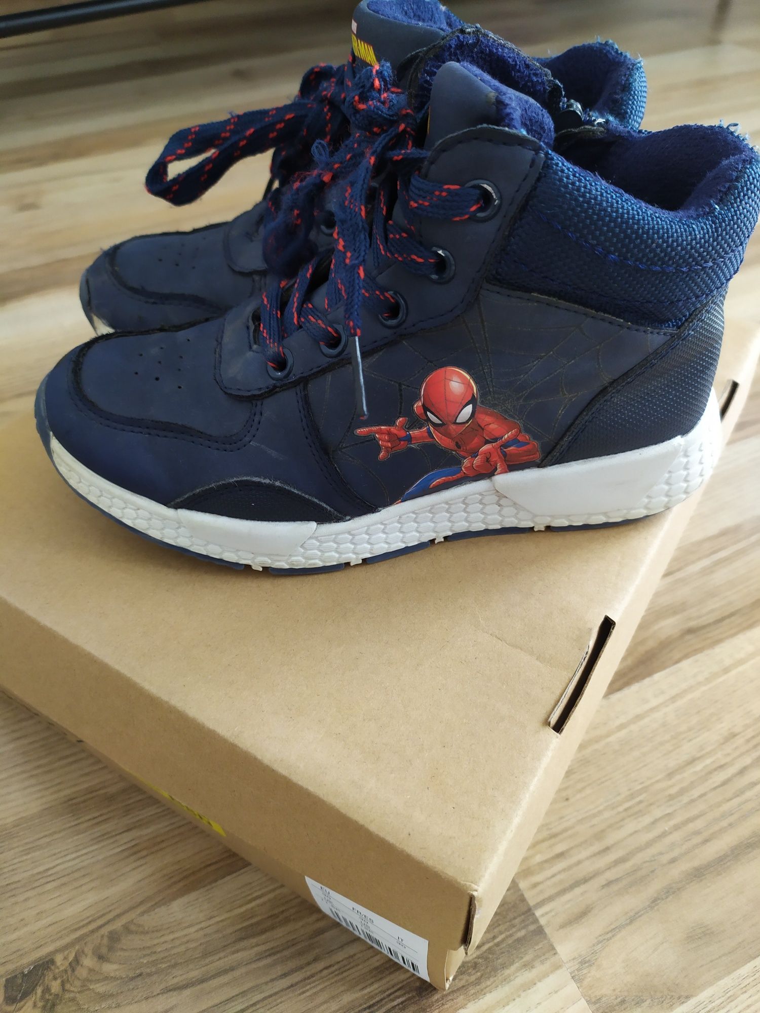 Marvel Spider-Man buty jesienne sneakersy Friboo r.30