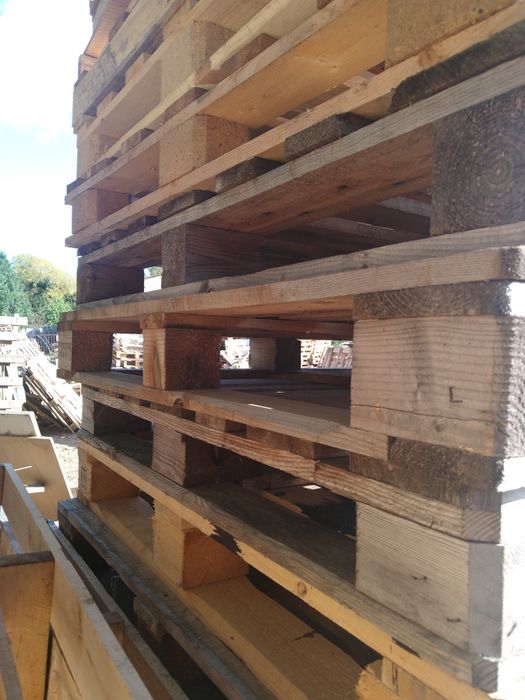 Sprzedam palety przemysłowe  114 x 114  pod bigbagi