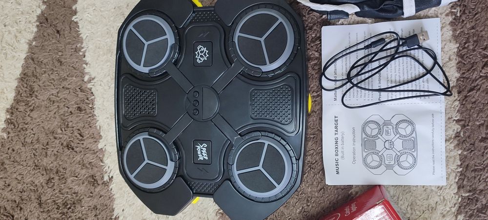 Бокс. Настінний боксерський тренажер