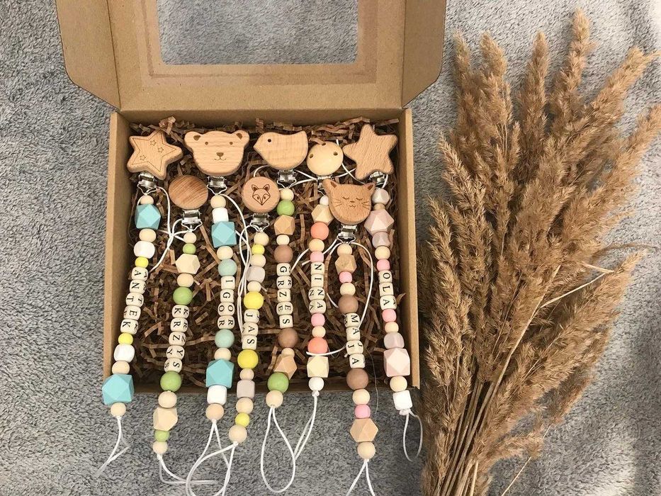 Zawieszka na smoczek drewniana handmade