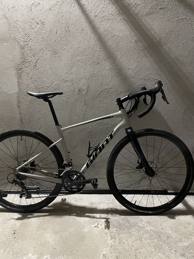 Giant Revolt 2 rama M