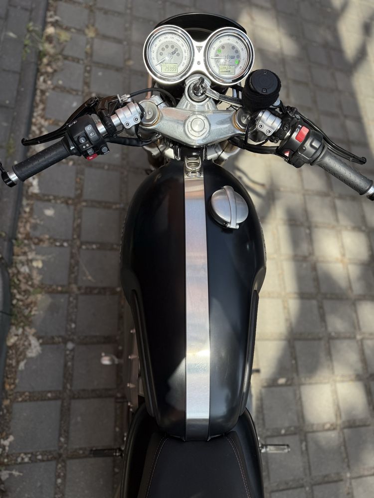 Triumph Thruxton 1200R rok 2017/Thruxton 1200 R Cafe Racer