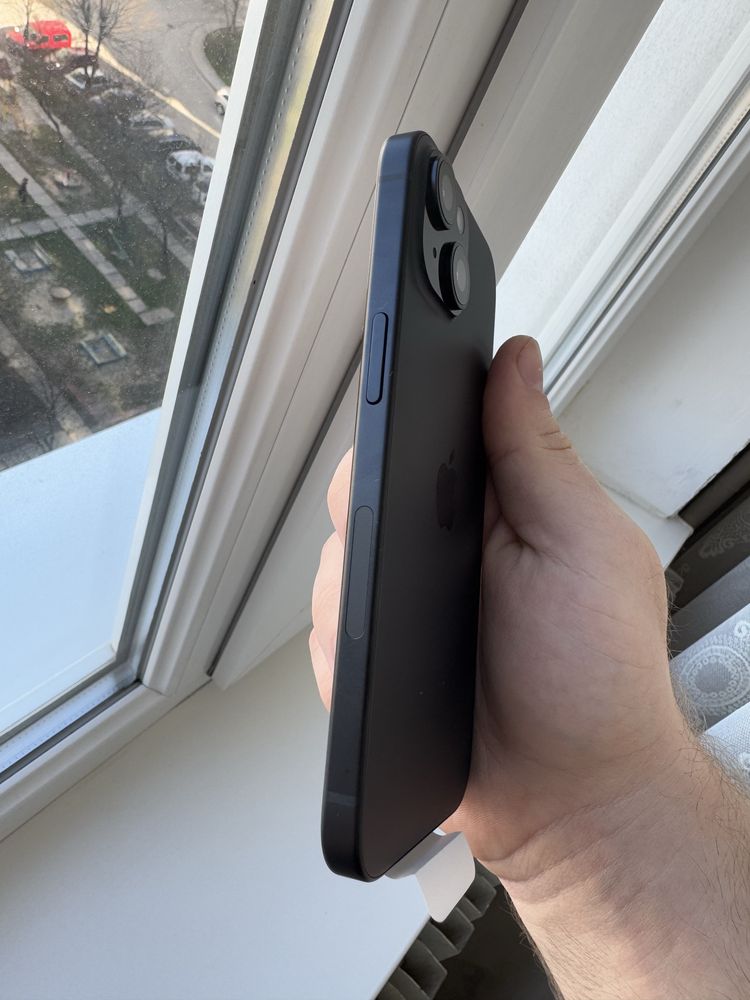 Новий iPhone 15 eSIM 128 GB Neverlock