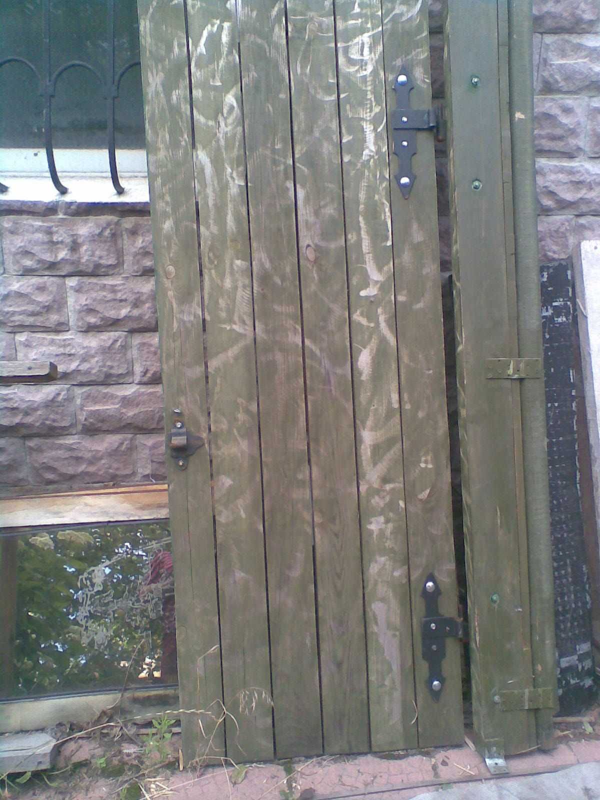 Двери деревяные для сарая