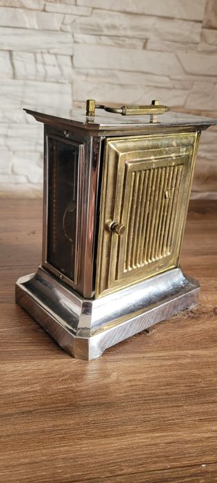 Stary budzik kareciak z pozytywką