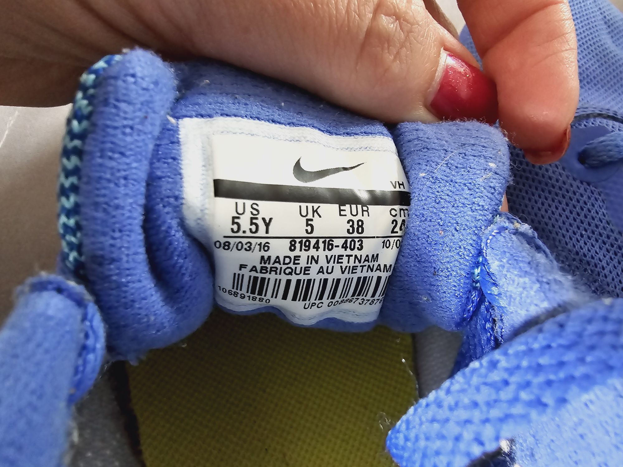 Nike Revolution 3 Gs r.38