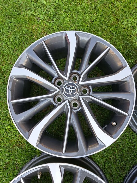 Felgi aluminiowe Toyota Corolla Avensis 5x114,3 17cali z czujnikami